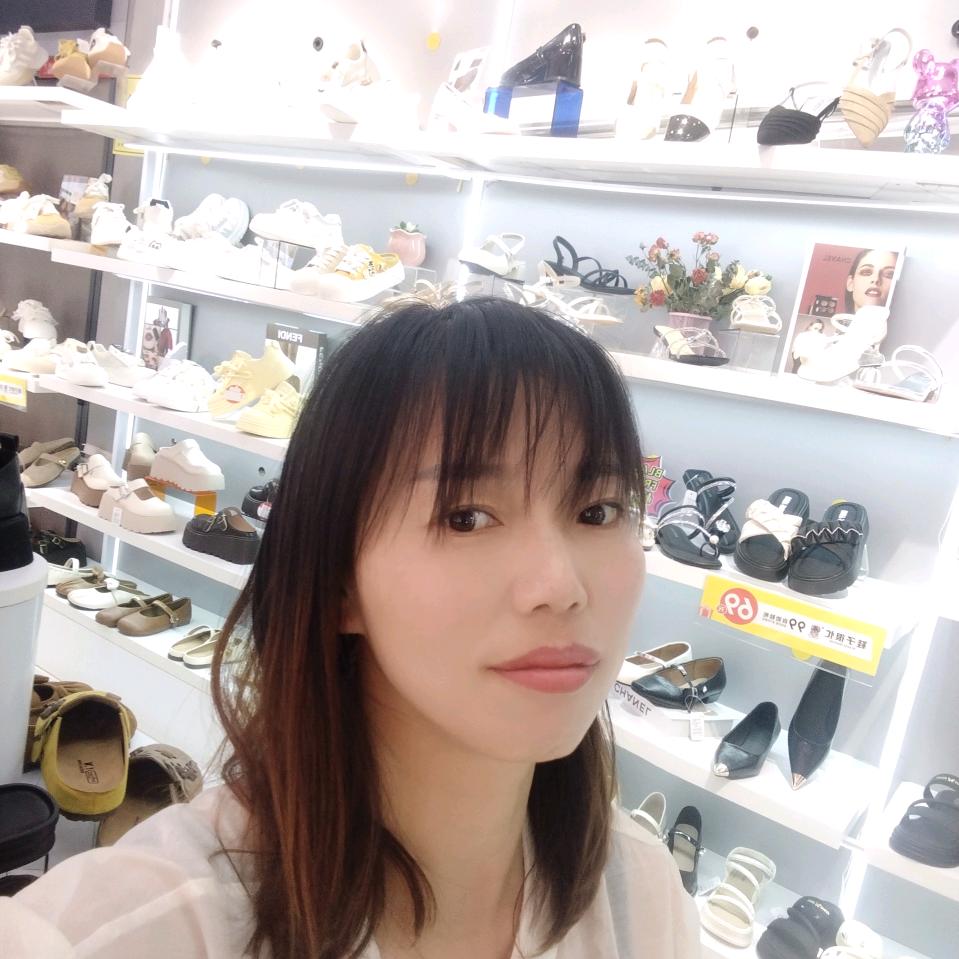 洛阳鞋服琪姐
