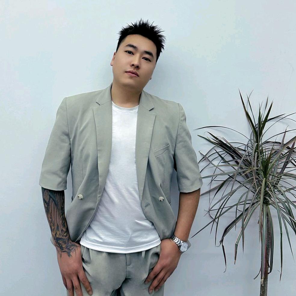 唐河县DL二店店长阿威发型设计