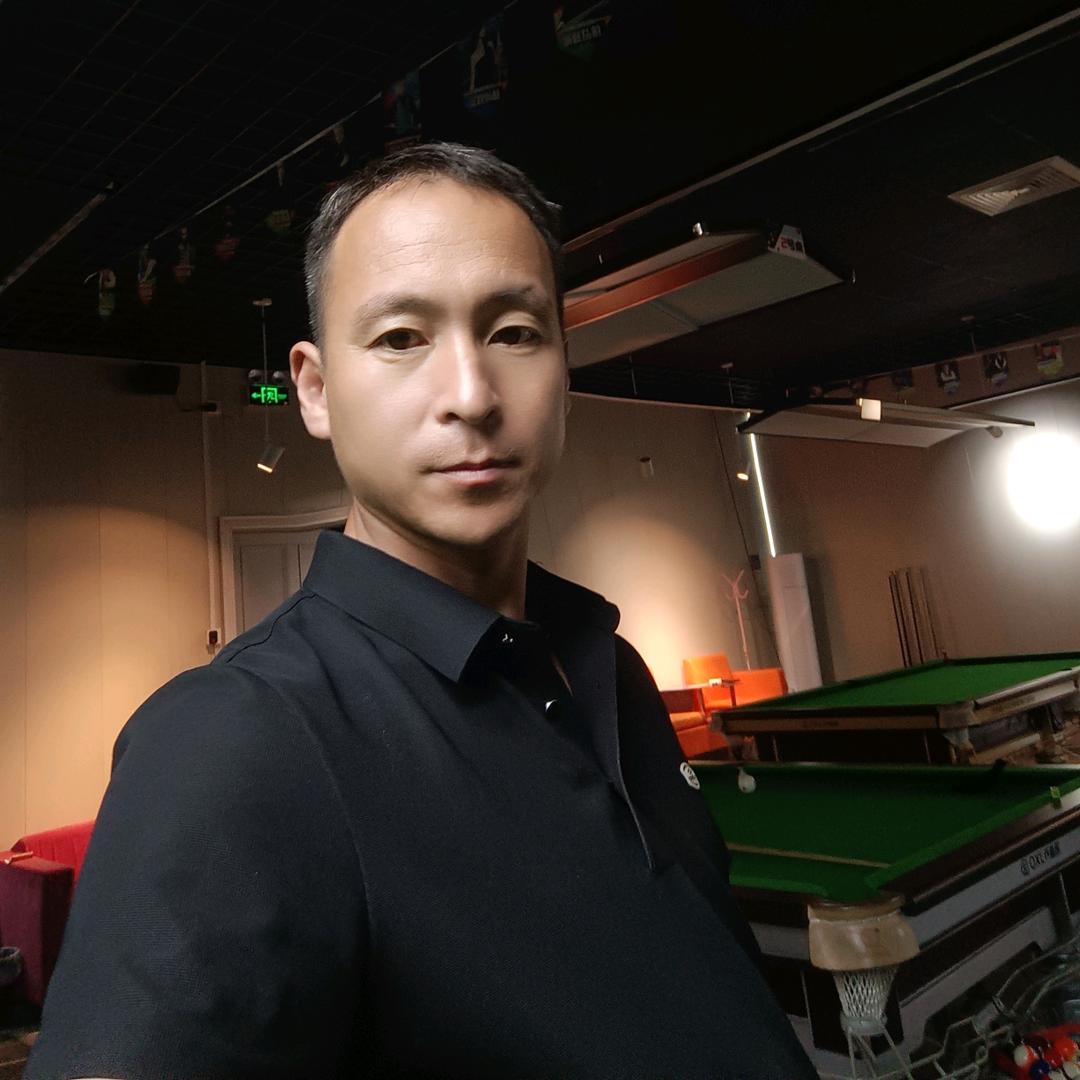 兰考 七彩台球厅