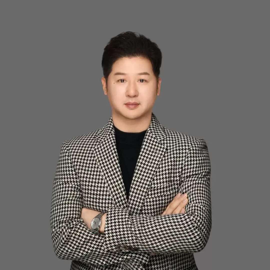 上海女士减龄发型设计德文