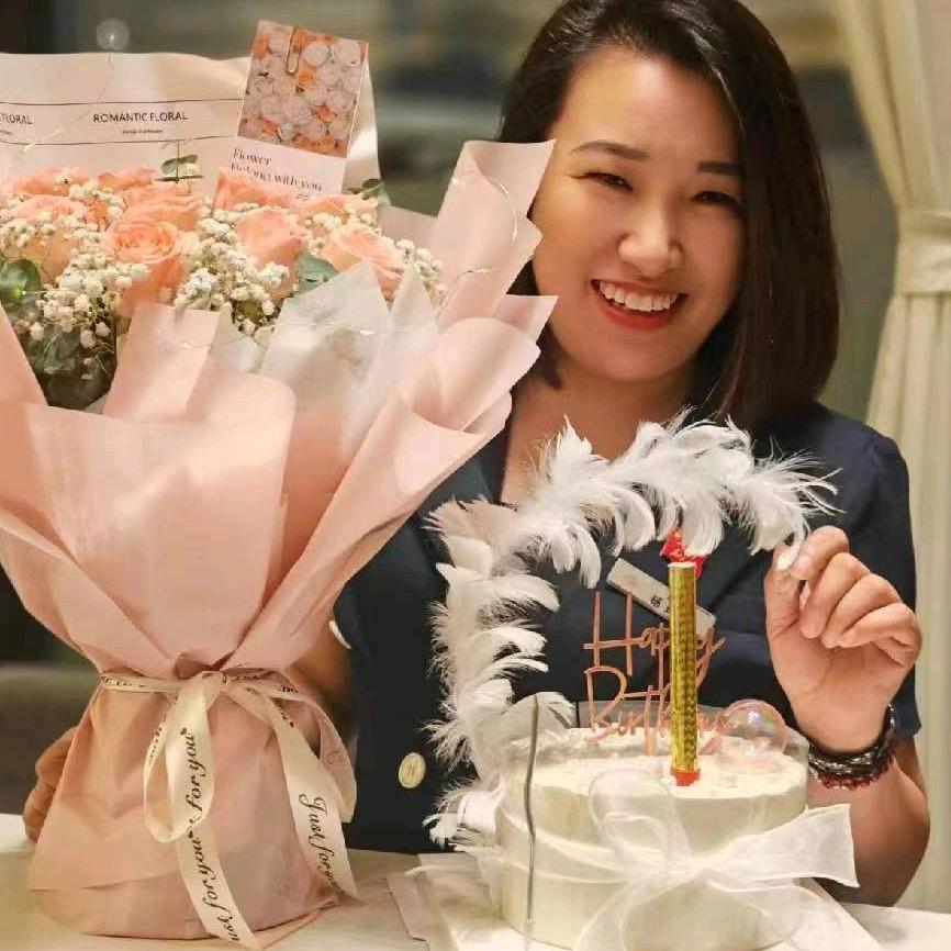 杨玲玲