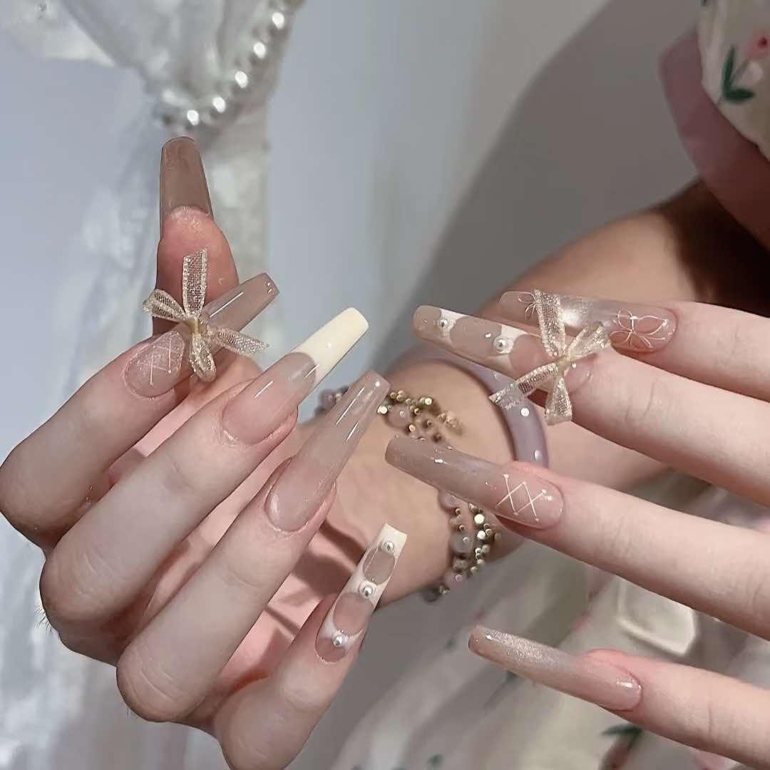 我们💐美甲美睫花艺工作室