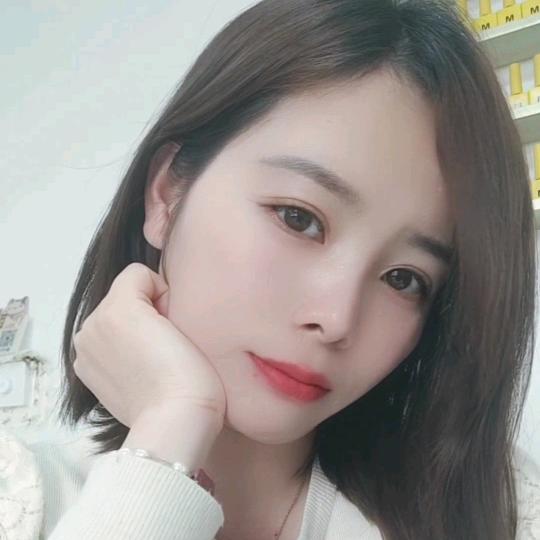 卢氏县爱上美美容美甲店