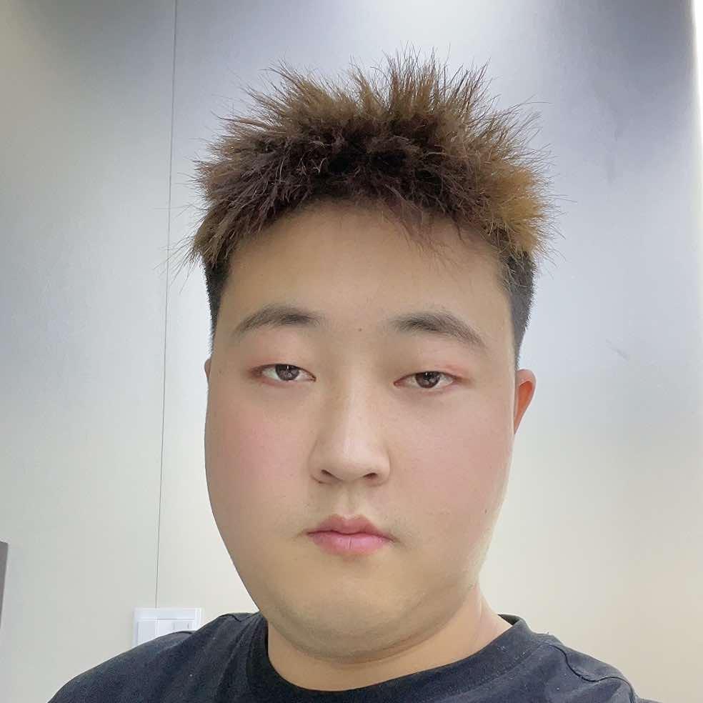昆明啊成男生烫发专家