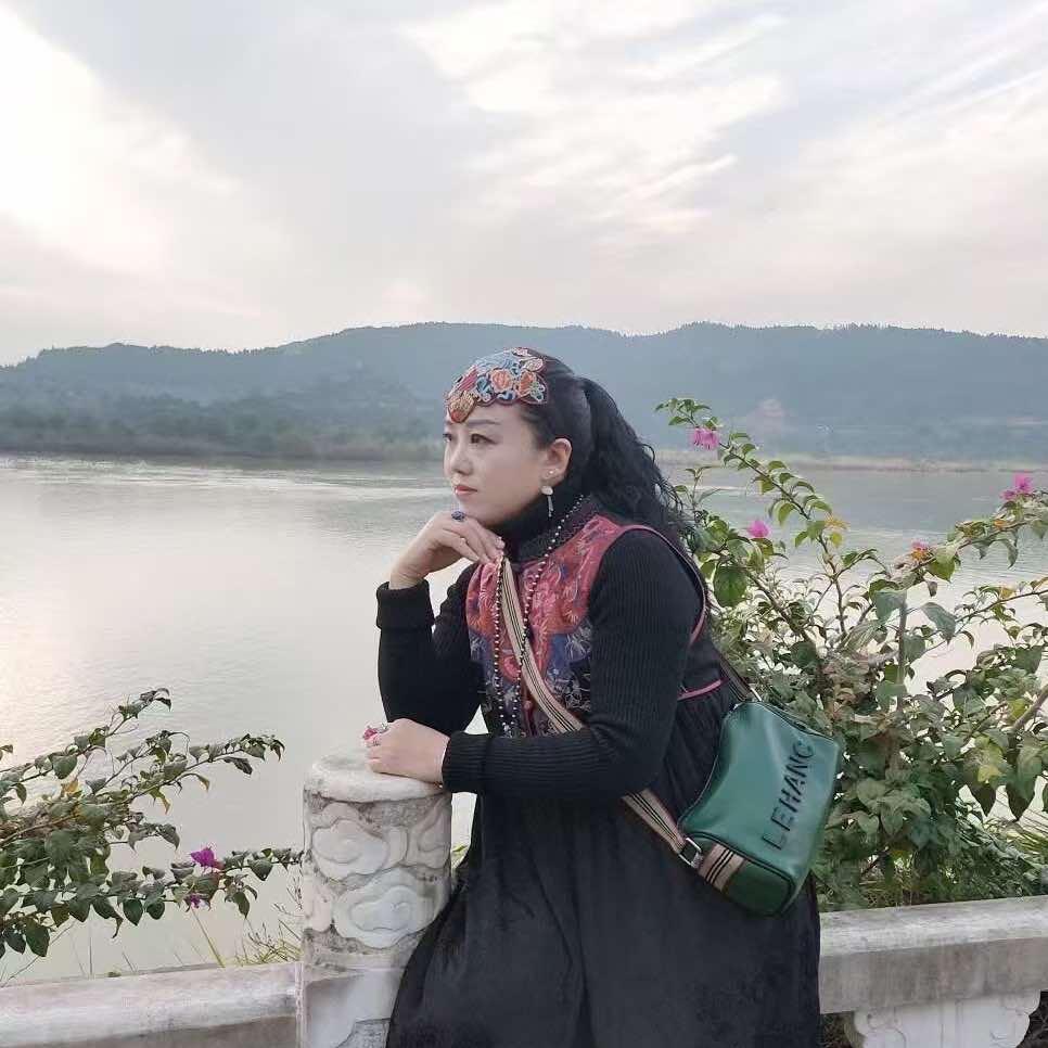 草棚子官方号（鸭蛋姐）