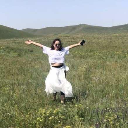 弯弯美睫官方号