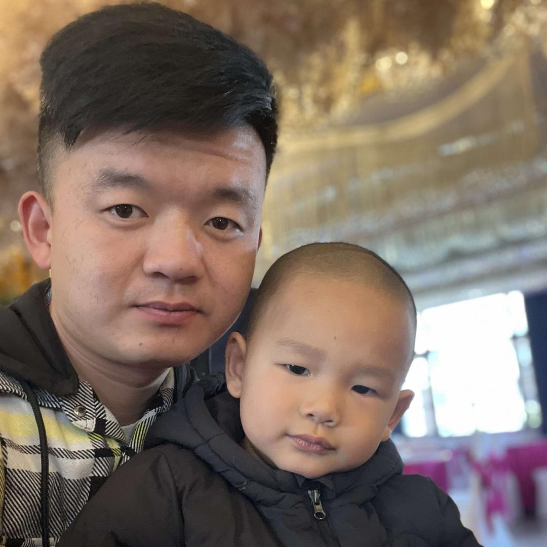 应山泽瑞汽车凹陷修复
