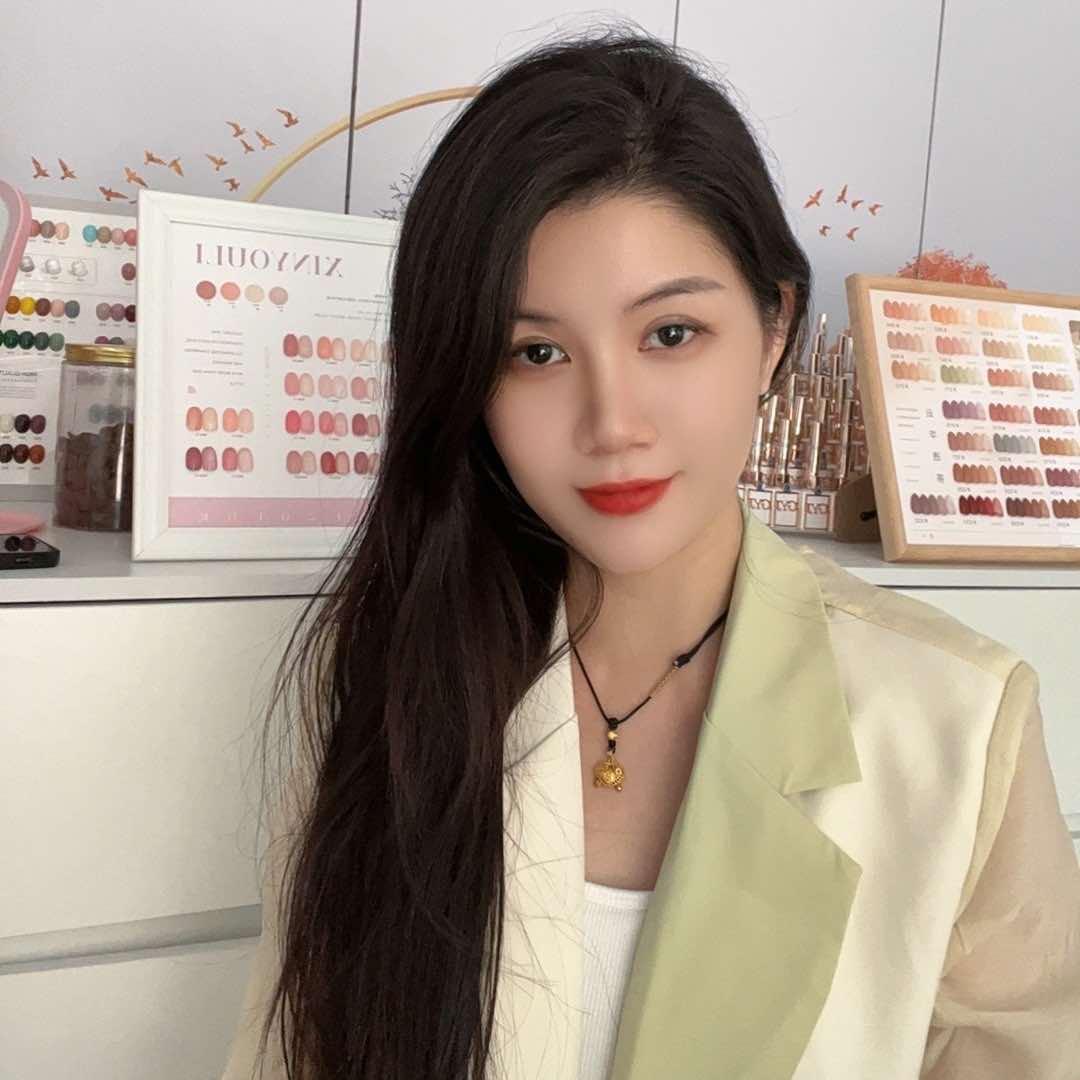 初见美肤容容+调肤