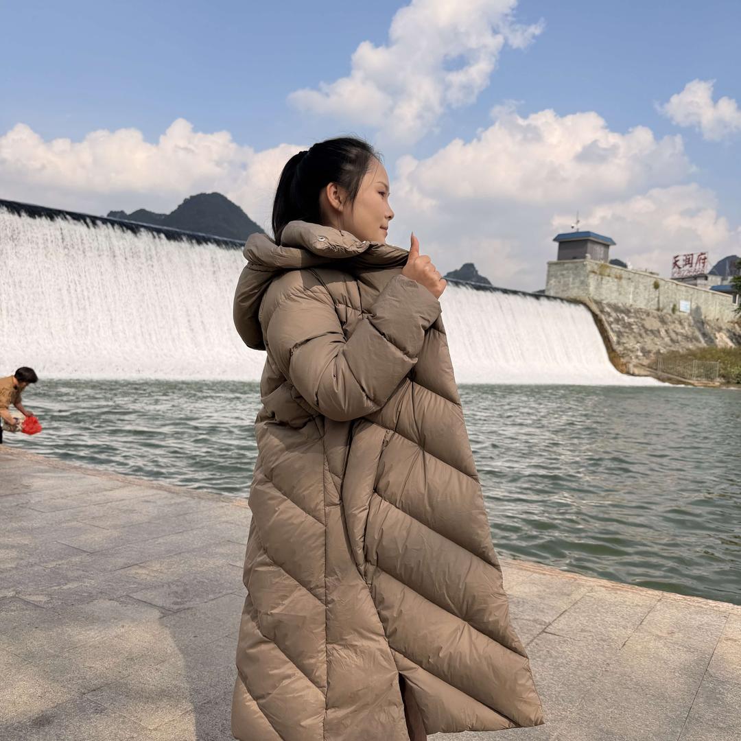 小君靖西吴越羽绒(工厂店)