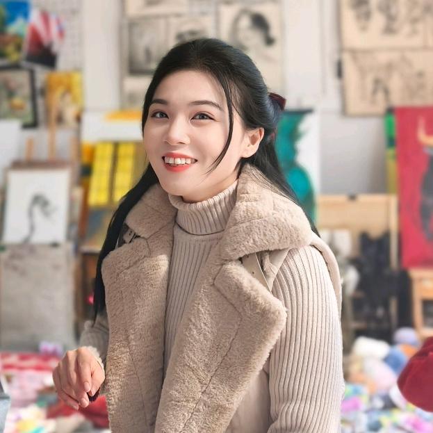 扶绥教画画的花花老师