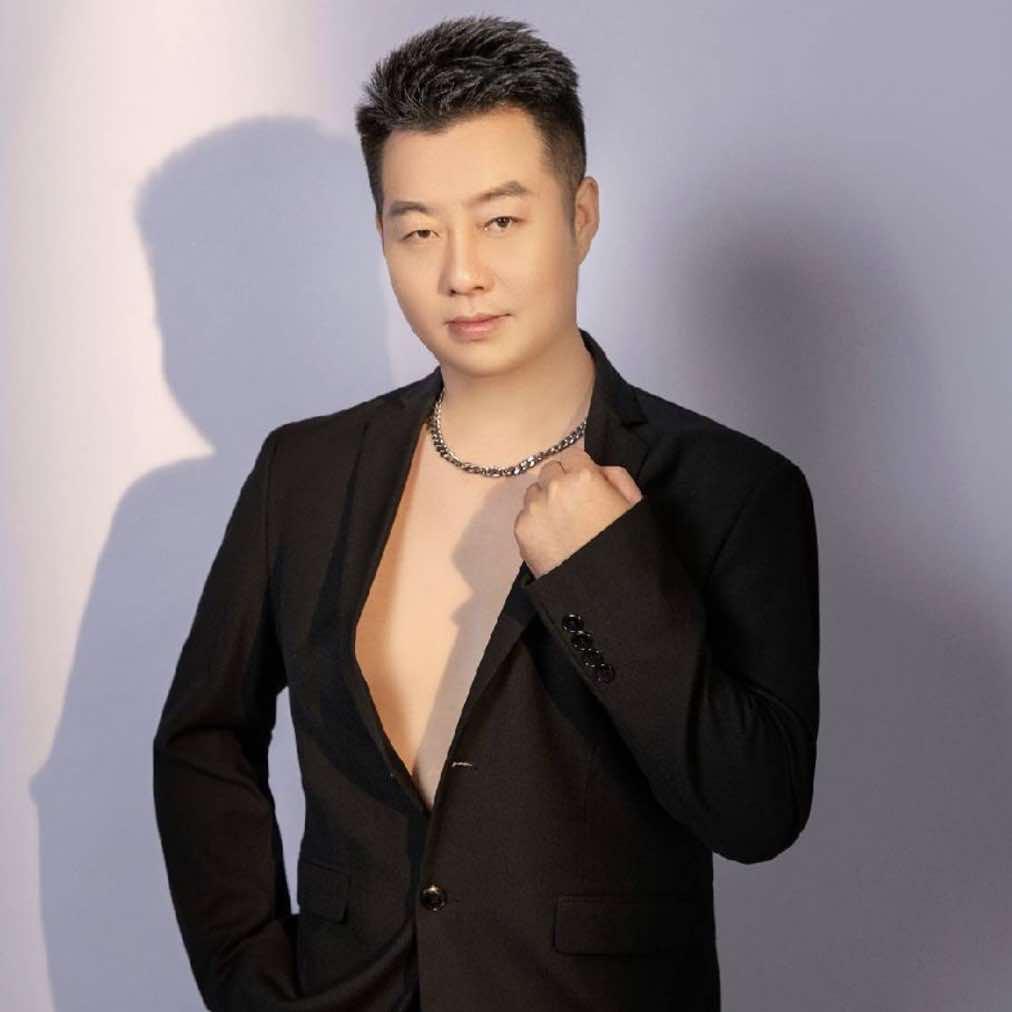 焦点张威烫染名店