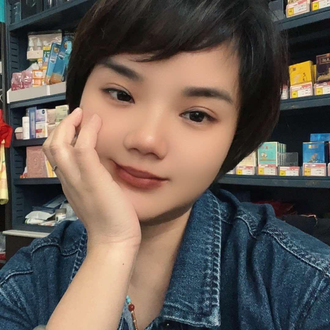 管村超市老板娘（生活驿站）