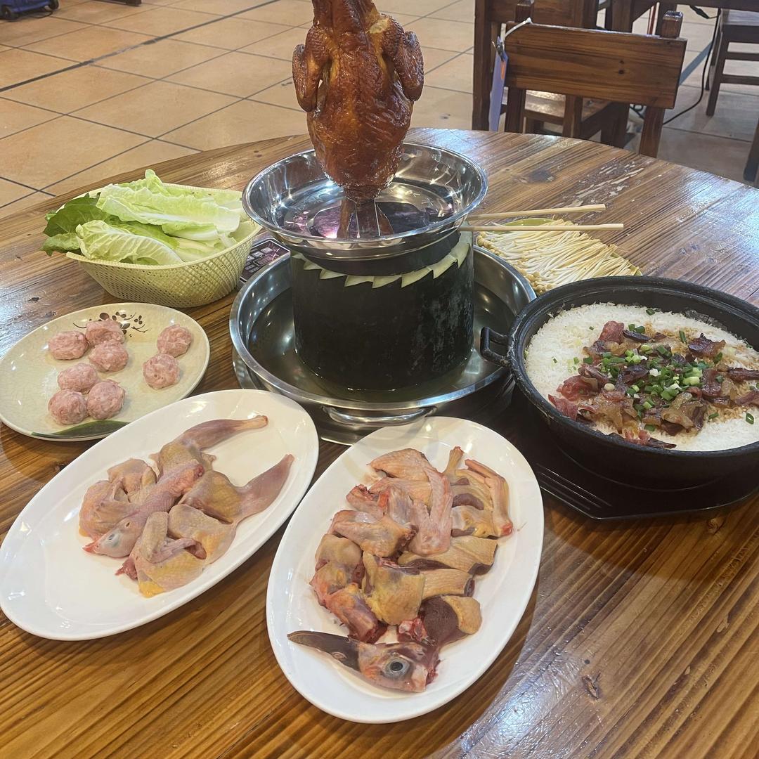 吃货小萌猪🐷