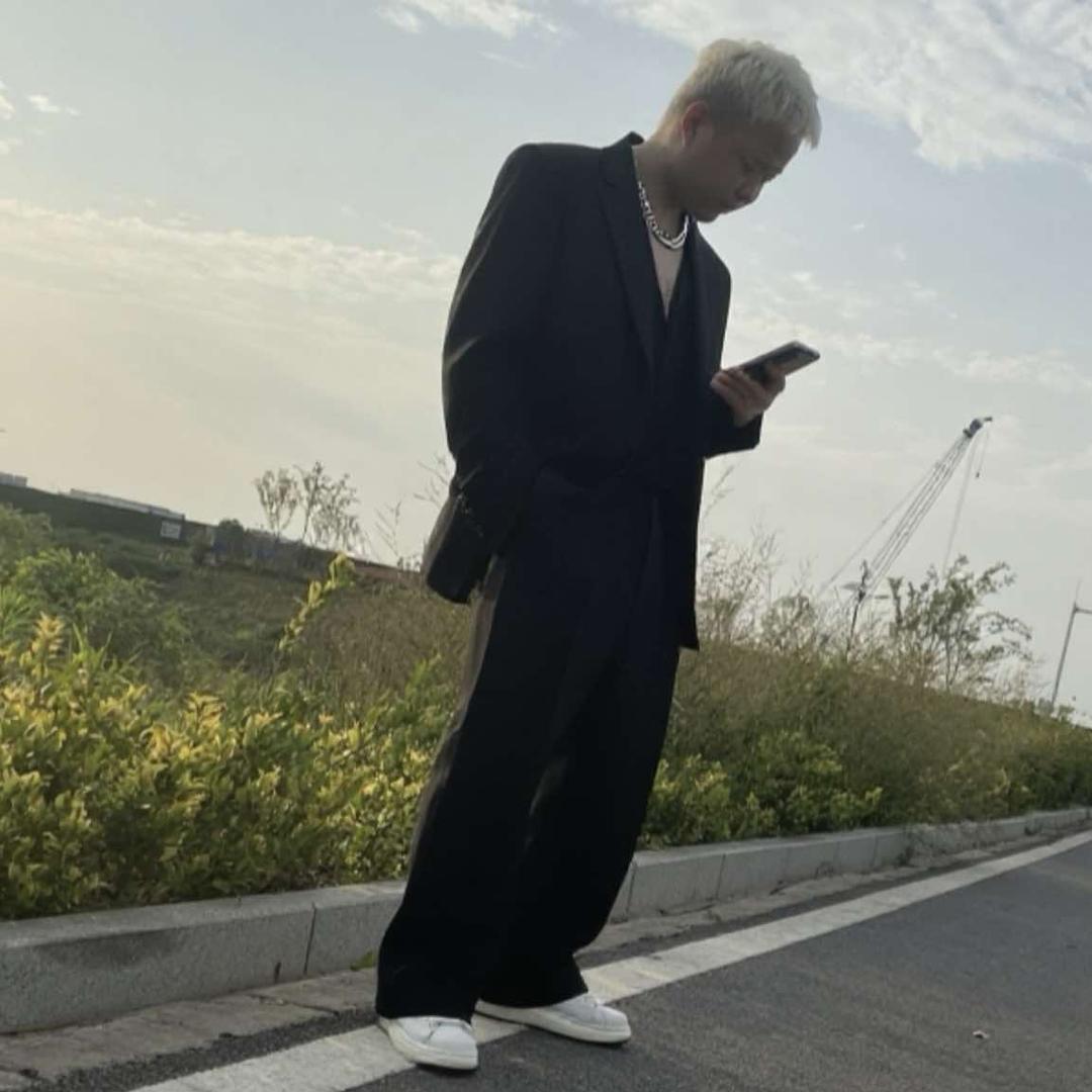 艾瑞.焦点形象设计