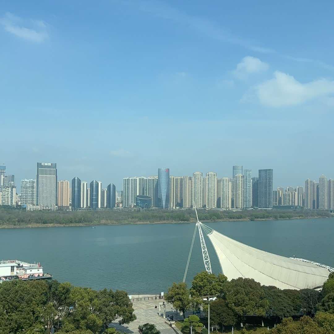 曼江轻奢酒店(五一广场店)曼江轻奢酒店