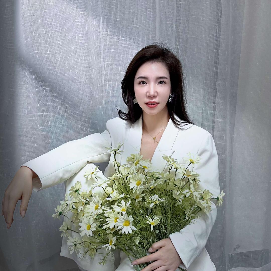 皙柚只为你美洛阳店安娜