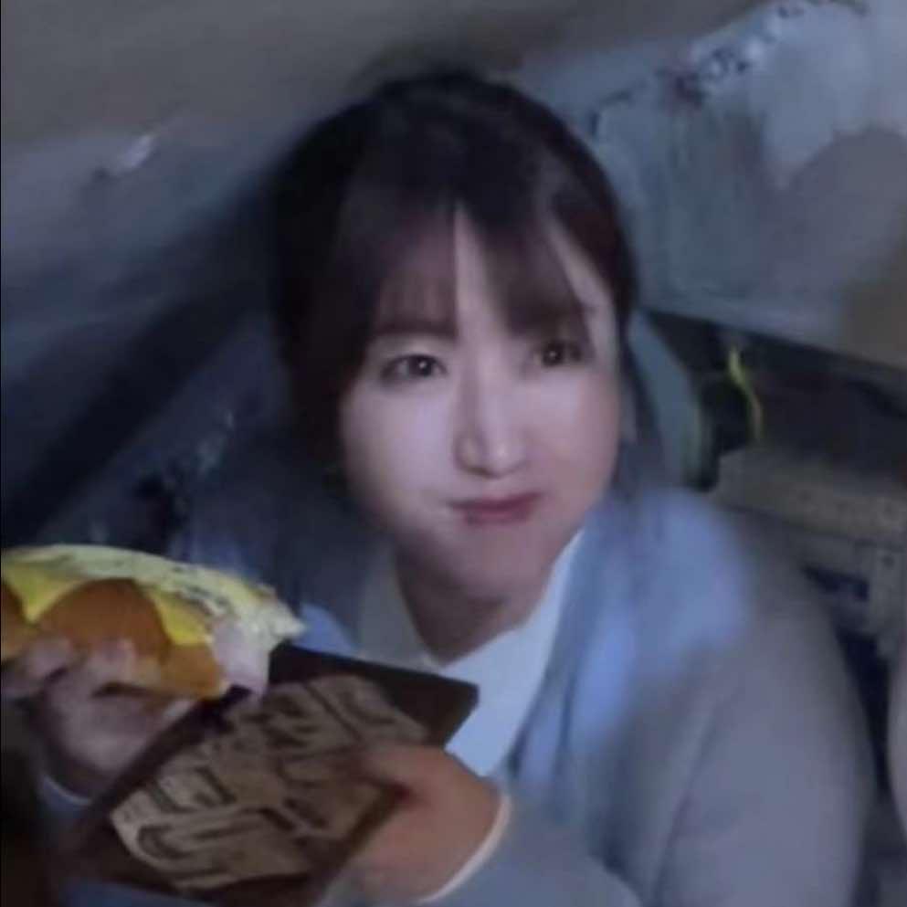 星动热狗老板娘