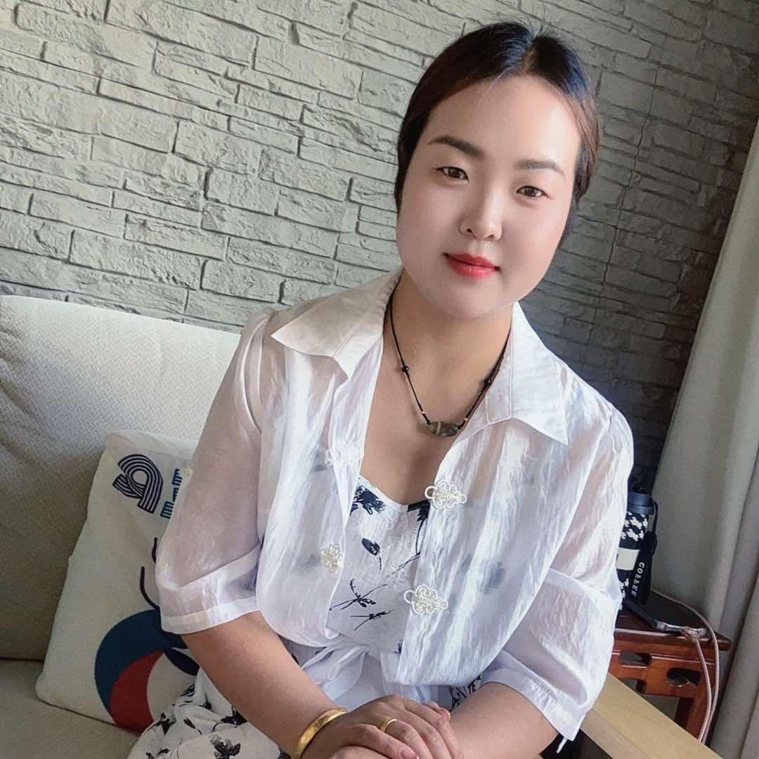 王霞霞