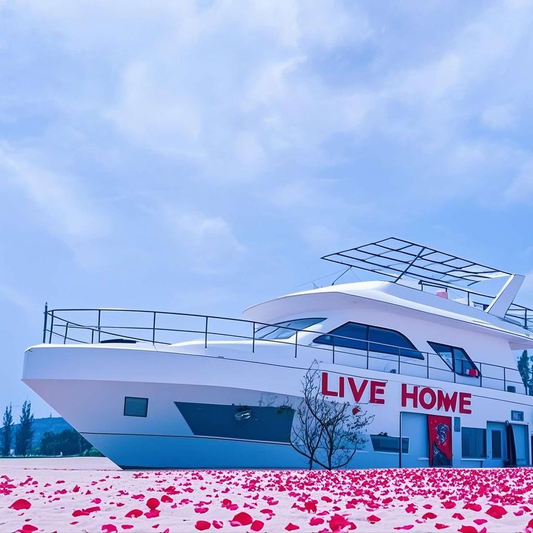 龟山湾山海游艇音乐餐吧