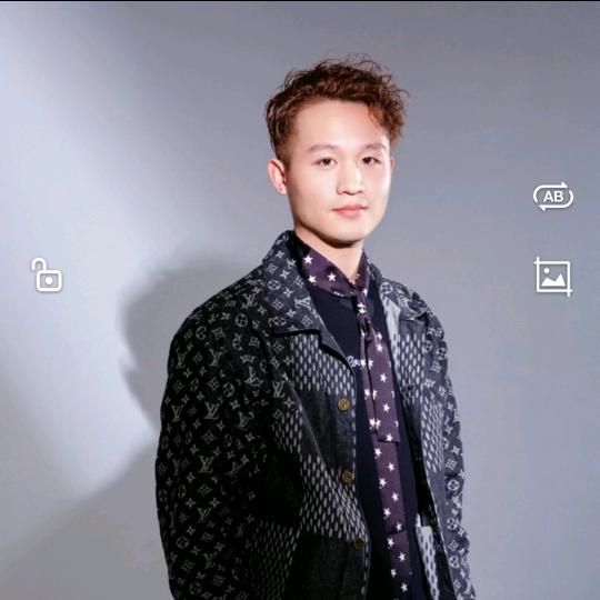 德艺美发工作室皮总监