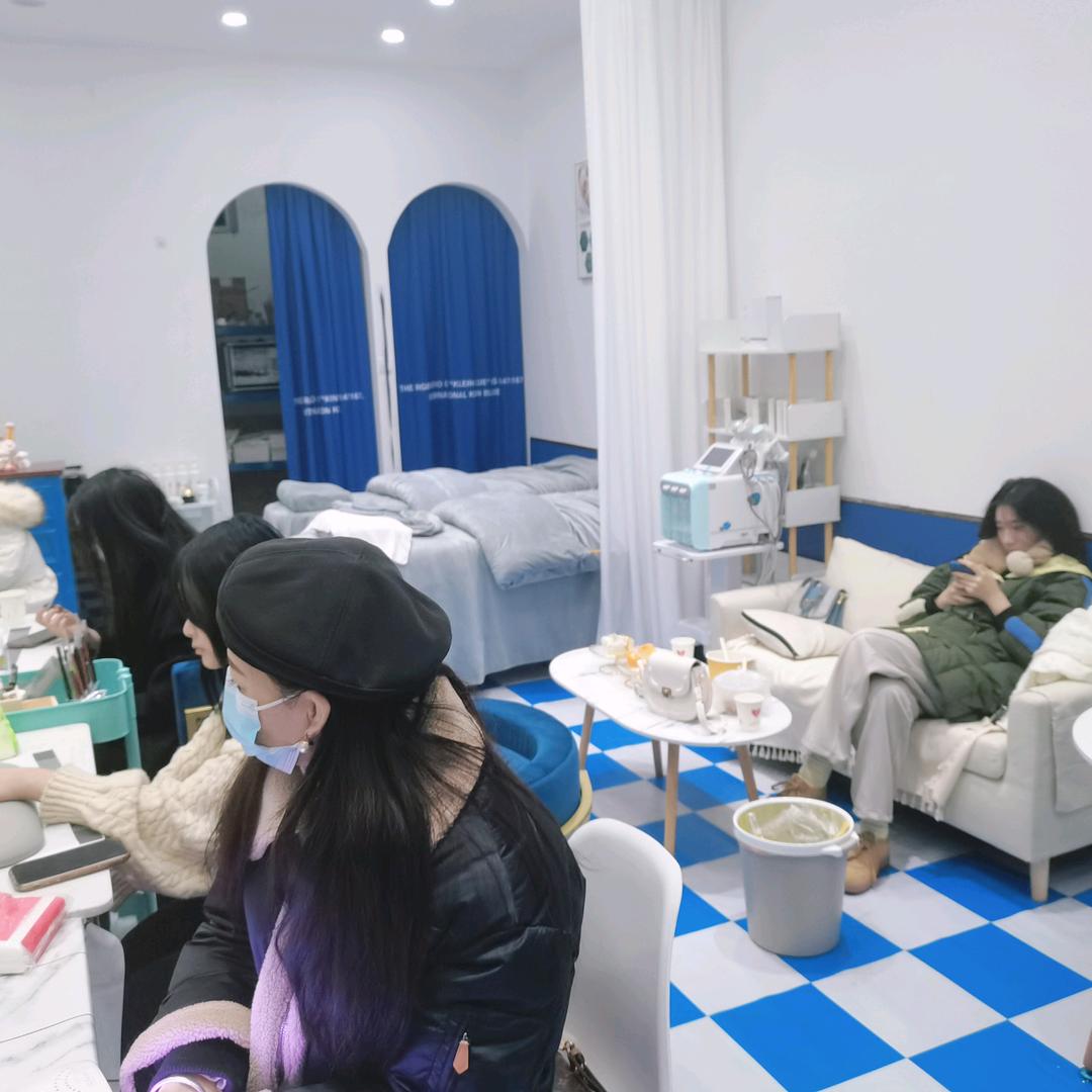 芯怡美甲美睫店