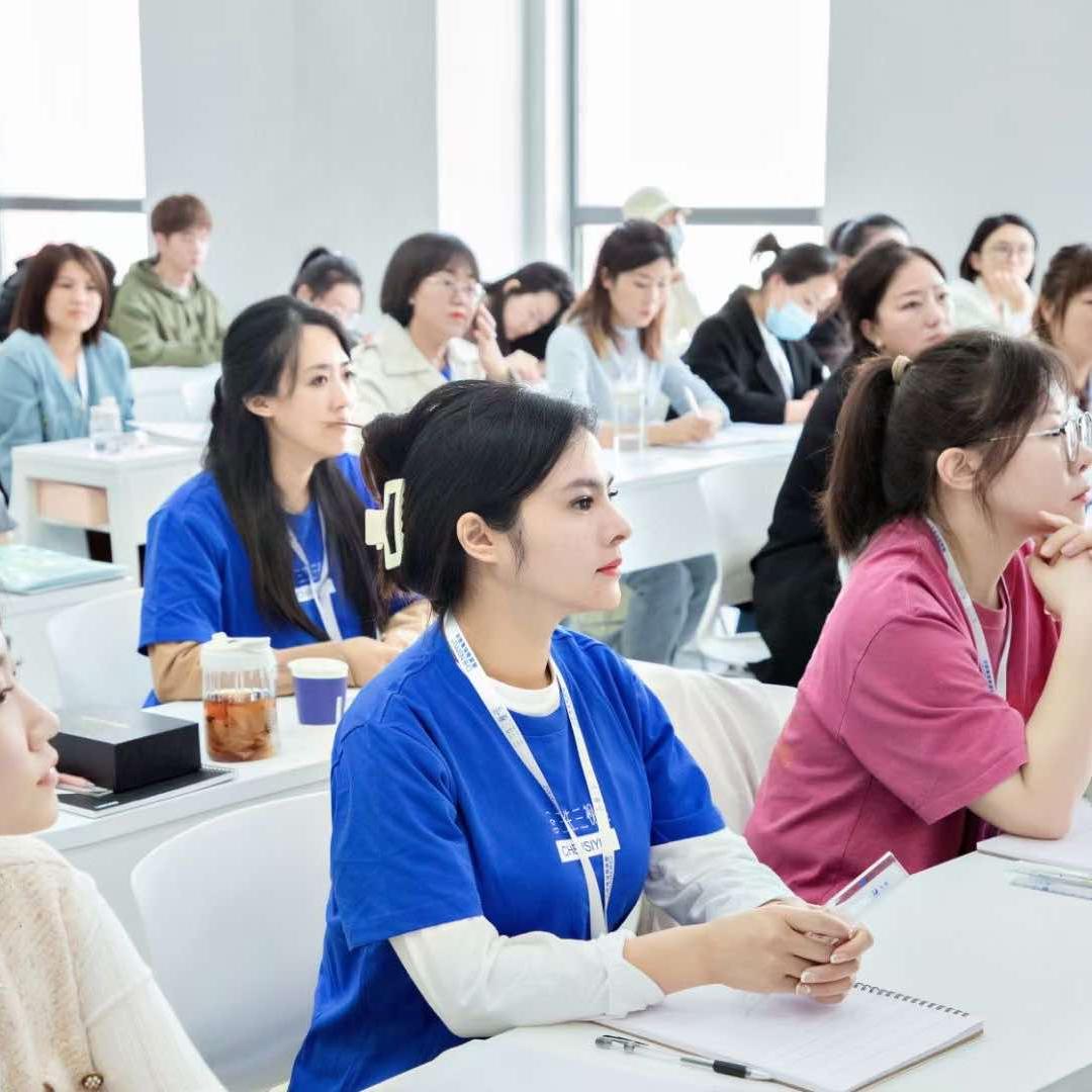 美拉美甲美睫