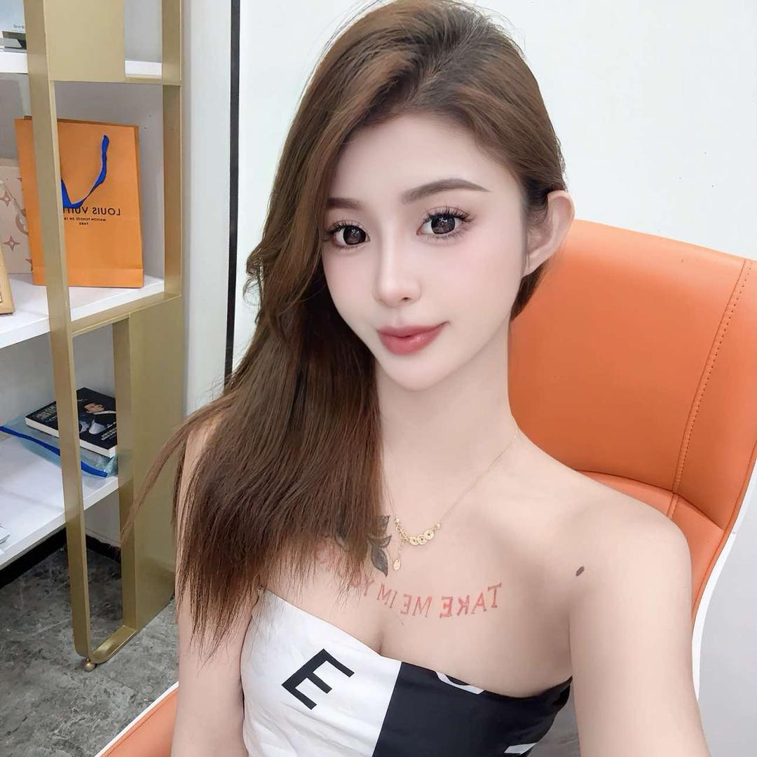 A涵涵·轻雅