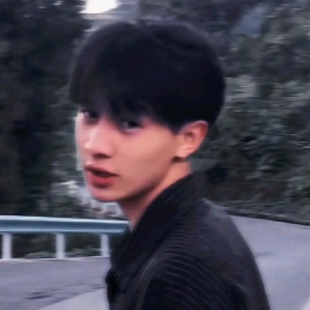 王嘉二-狂飙烧烤