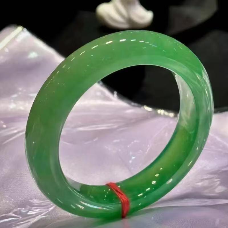 随昕珠宝呈凡翡翠