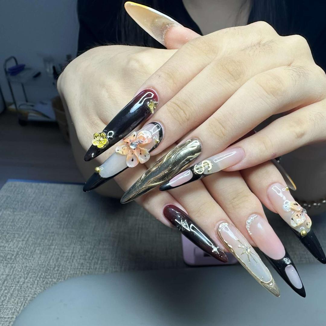 日照百优特商城一楼B03艾尚美甲美睫