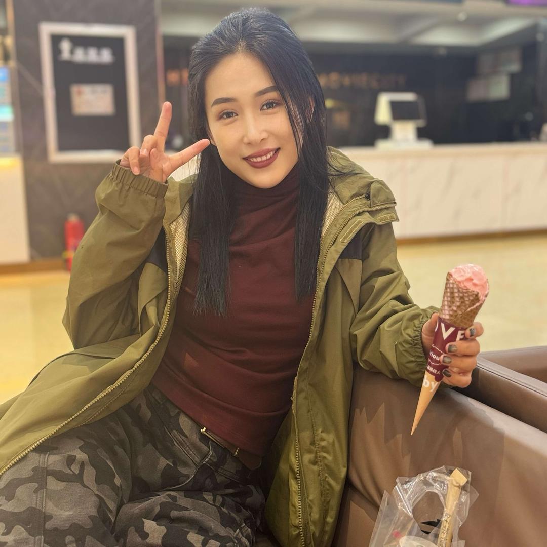 绿宝瓶光疗美甲(步行街店)