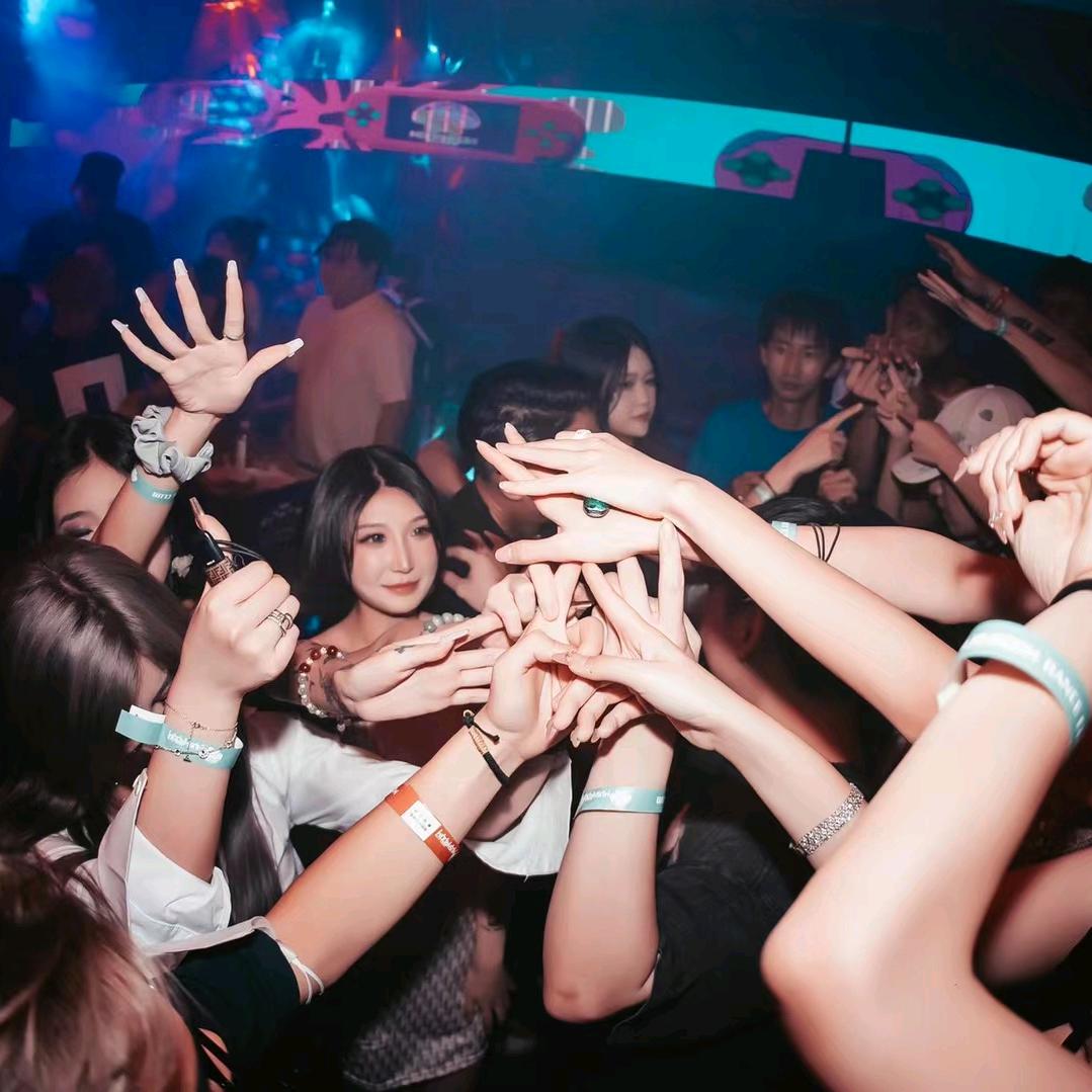 皇朝夜色俱乐部官方号