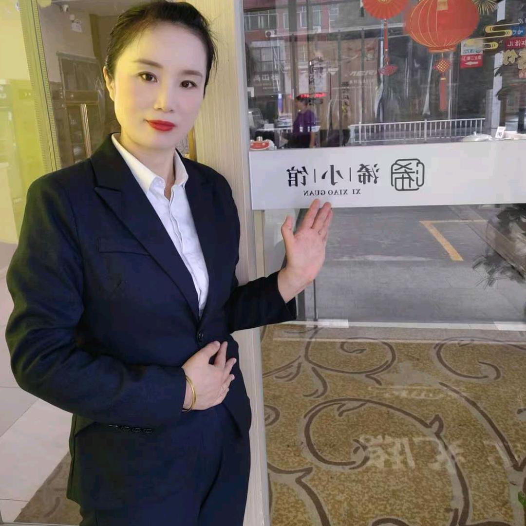 浠小馆店长丽丽