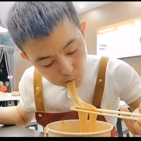 姬小伙