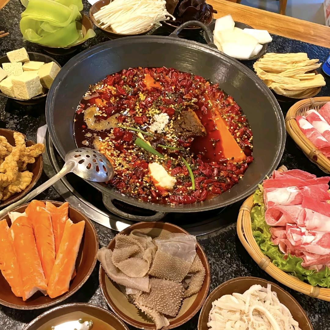 新郑龙湖牛百川牛肉牛杂火锅