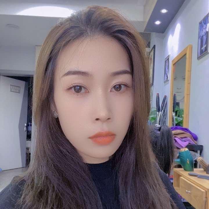 年华美发美甲美睫