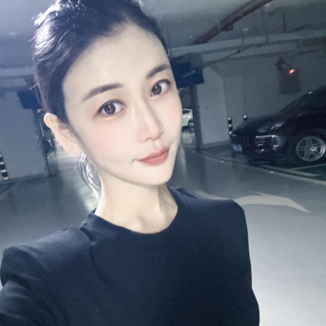 爱走秀的王老师