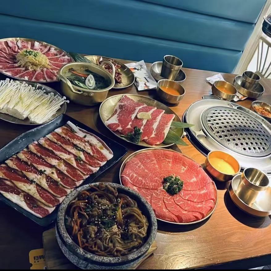 星莫村炭火烤肉(平湖吾悦店)