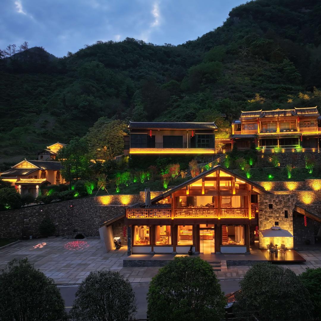 张家界远方的家休闲山庄