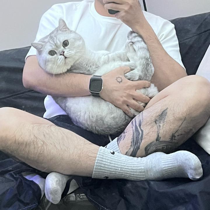 翠花他爸(悄咪咪有氧)