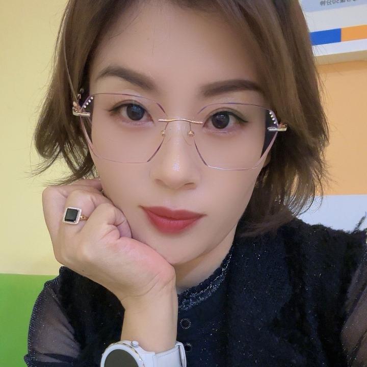台儿庄运鸿驾校袁校长