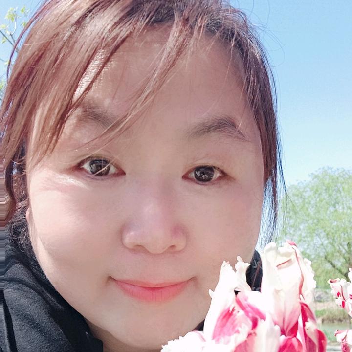 侯芳头像