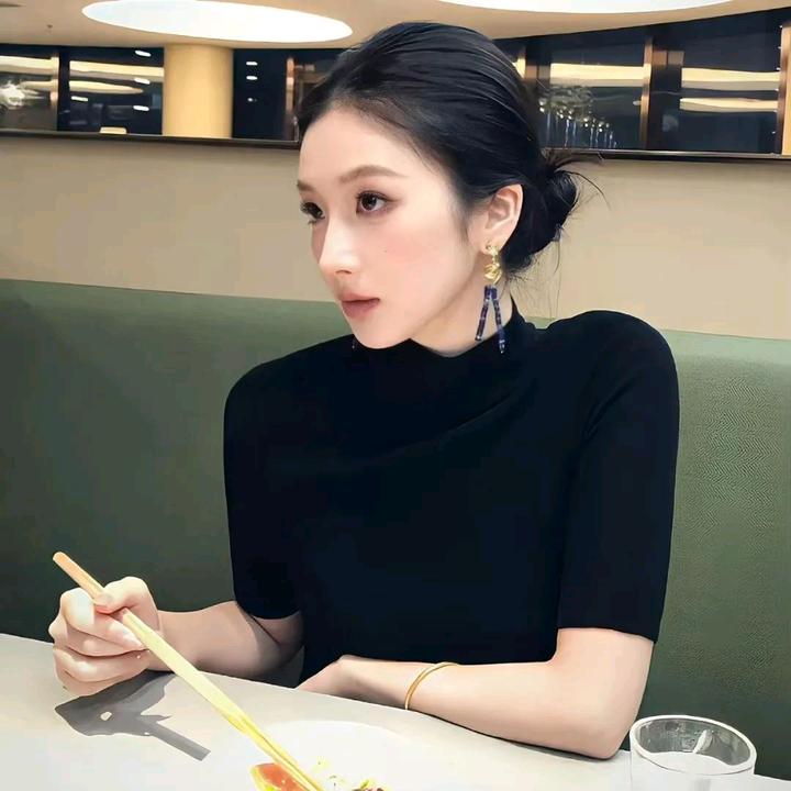 居居爆