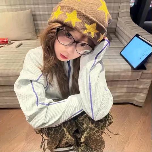 咬一口小茄