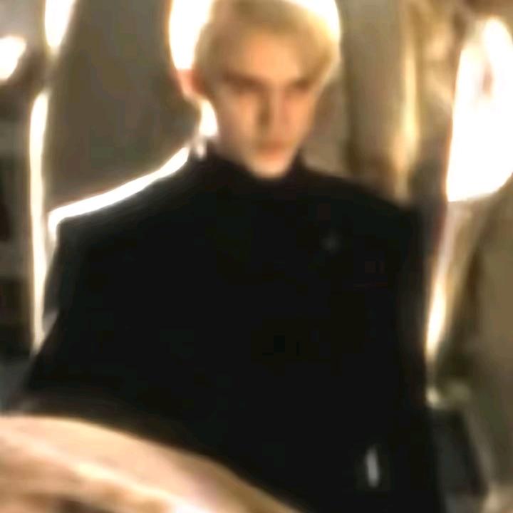 桐伊