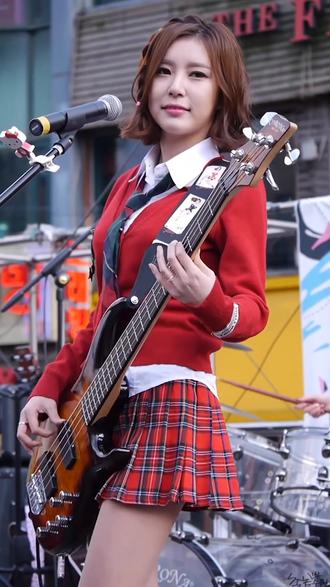 贝斯手智仁  #智仁    #纯音乐  @小可音乐 00:00/00:00直播 进入